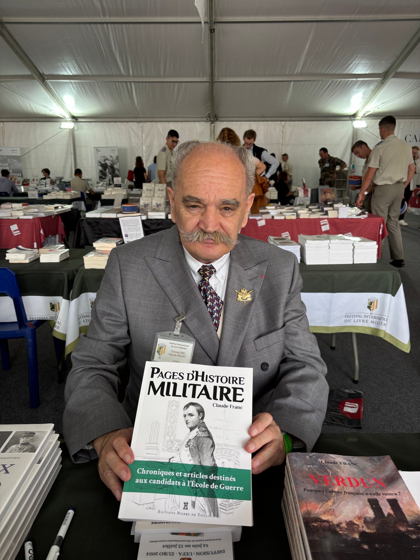 Pages d'histoire militaire - Editions Pierre de Taillac