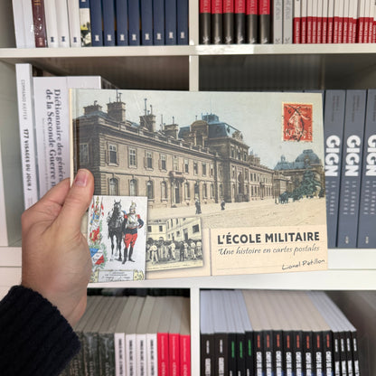 L'École militaire, une histoire en cartes postales