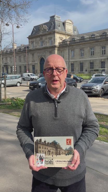 L'École militaire, une histoire en cartes postales
